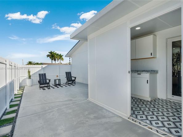 12030 SW 190th Ter, Miami FL 33177