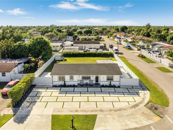 12030 SW 190th Ter, Miami FL 33177