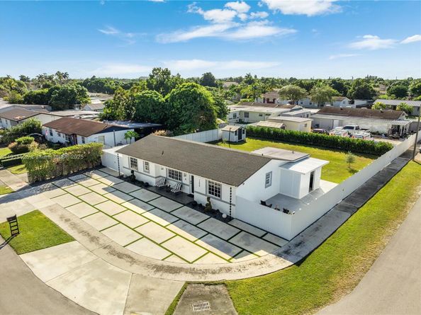 12030 SW 190th Ter, Miami FL 33177