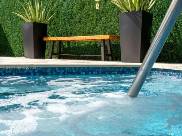 315 NE 3rd Ave 1805, Fort Lauderdale FL 33301