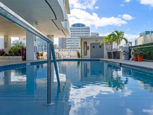 315 NE 3rd Ave 1805, Fort Lauderdale FL 33301