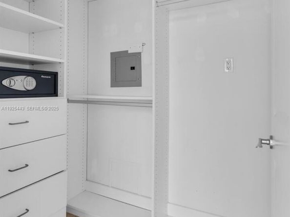 315 NE 3rd Ave 1805, Fort Lauderdale FL 33301