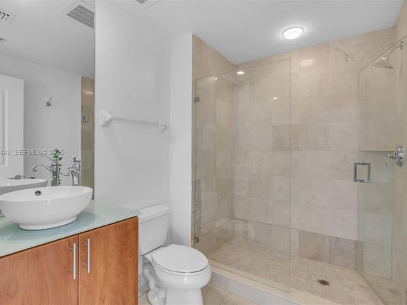 315 NE 3rd Ave 1805, Fort Lauderdale FL 33301