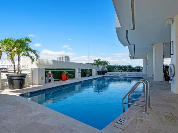 315 NE 3rd Ave 1805, Fort Lauderdale FL 33301