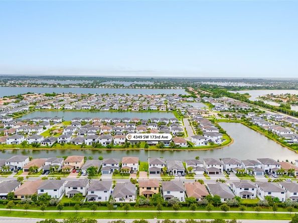 4349 SW 173rd Ave, Miramar FL 33029