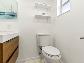 2901 NW 46th Ave 307, Lauderdale Lakes FL 33313