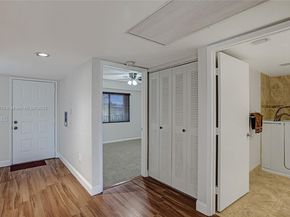 13700 SW 14th St 410D, Pembroke Pines FL 33027