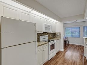 13700 SW 14th St 410D, Pembroke Pines FL 33027