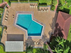 13700 SW 14th St 410D, Pembroke Pines FL 33027