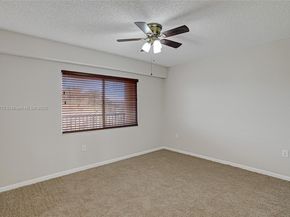 13700 SW 14th St 410D, Pembroke Pines FL 33027