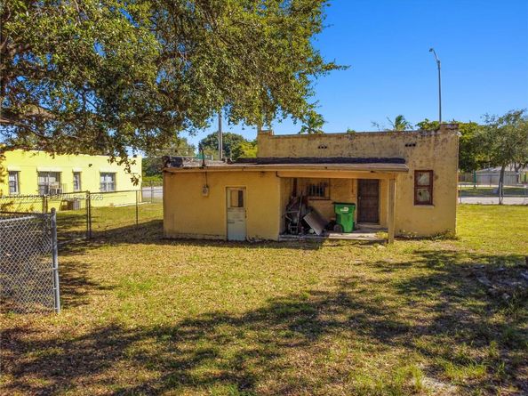 8610 NW 17th Ave, Miami FL 33147