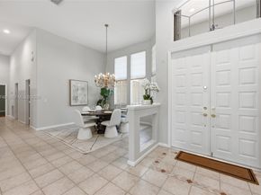 158 Dockside Cir, Weston FL 33327