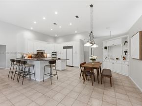 158 Dockside Cir, Weston FL 33327