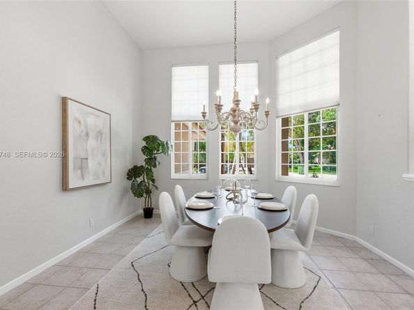 158 Dockside Cir, Weston FL 33327