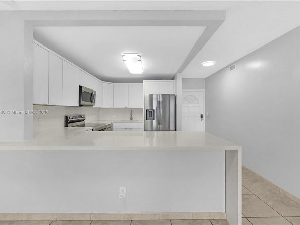 1750 W 46th St 544, Hialeah FL 33012