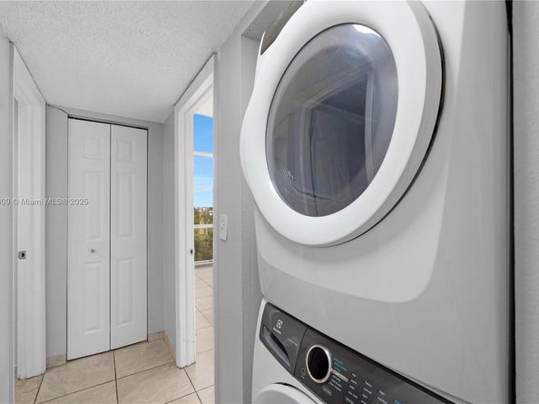 1750 W 46th St 544, Hialeah FL 33012