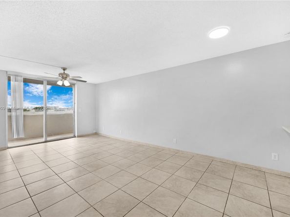 1750 W 46th St 544, Hialeah FL 33012