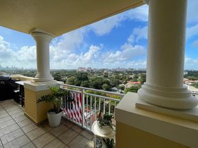 215 SW 42nd Ave PH08, Miami FL 33134
