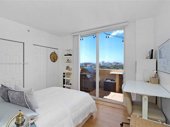 215 SW 42nd Ave PH08, Miami FL 33134