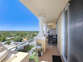215 SW 42nd Ave PH08, Miami FL 33134