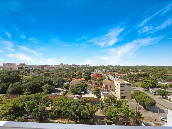 215 SW 42nd Ave PH08, Miami FL 33134