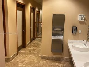 1050 Brickell Ave 1904, Miami FL 33131