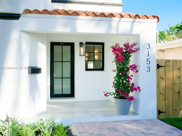 3153 Royal Palm Ave, Miami Beach FL 33140