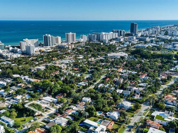 3153 Royal Palm Ave, Miami Beach FL 33140