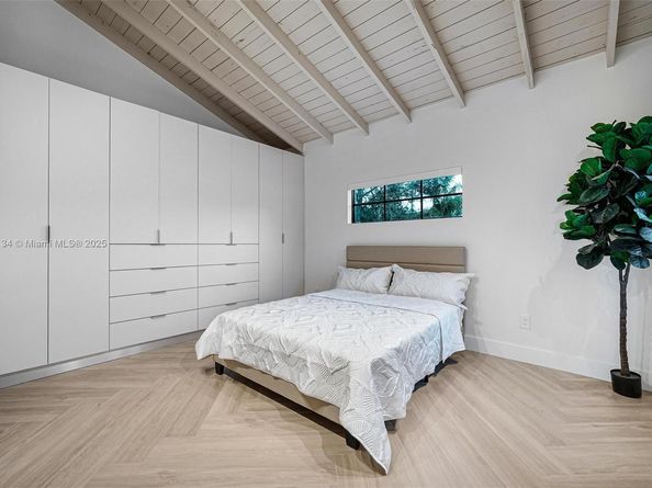 3153 Royal Palm Ave, Miami Beach FL 33140