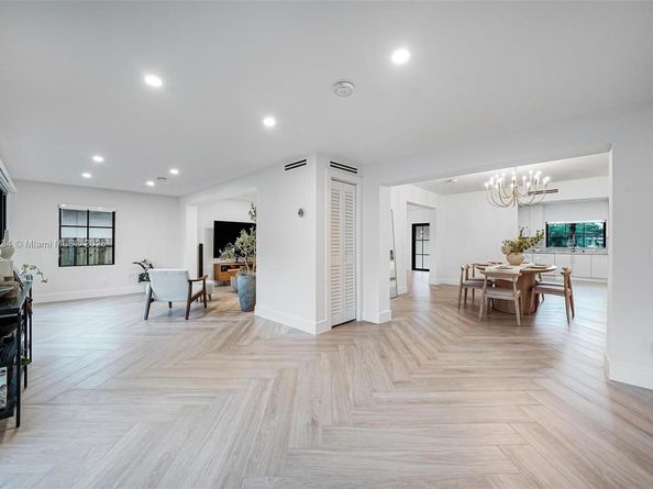 3153 Royal Palm Ave, Miami Beach FL 33140