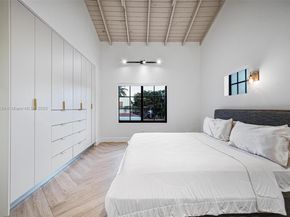 3153 Royal Palm Ave, Miami Beach FL 33140