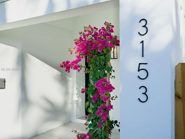 3153 Royal Palm Ave, Miami Beach FL 33140
