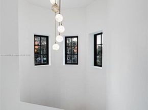 3153 Royal Palm Ave, Miami Beach FL 33140