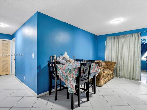 1005 SW 18th St, Boynton Beach FL 33426