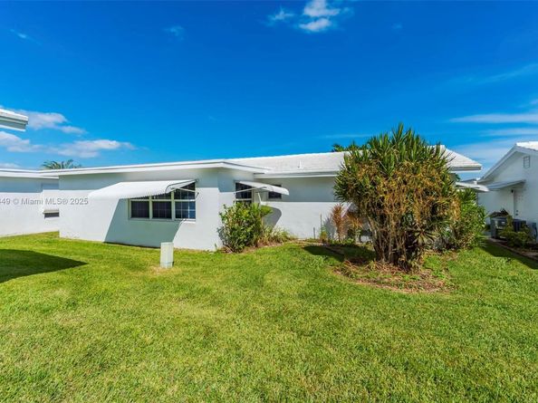 1005 SW 18th St, Boynton Beach FL 33426