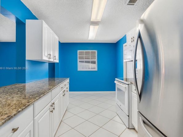 1005 SW 18th St, Boynton Beach FL 33426