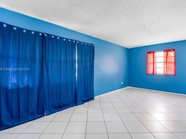 1005 SW 18th St, Boynton Beach FL 33426