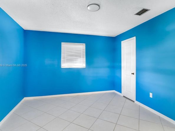 1005 SW 18th St, Boynton Beach FL 33426