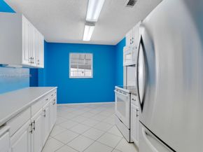 1005 SW 18th St, Boynton Beach FL 33426