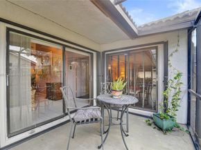 11590 SW 9th Ct, Pembroke Pines FL 33025