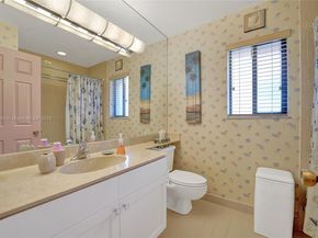 11590 SW 9th Ct, Pembroke Pines FL 33025
