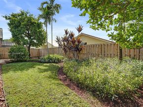 11590 SW 9th Ct, Pembroke Pines FL 33025