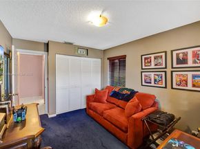 11590 SW 9th Ct, Pembroke Pines FL 33025