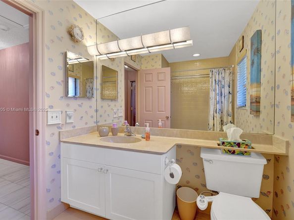11590 SW 9th Ct, Pembroke Pines FL 33025