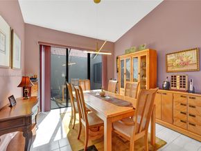 11590 SW 9th Ct, Pembroke Pines FL 33025
