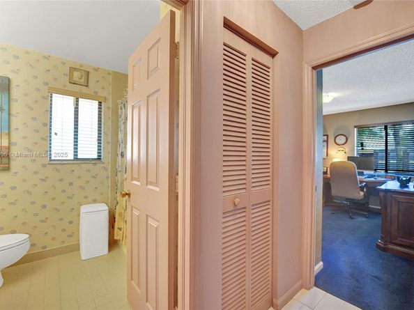 11590 SW 9th Ct, Pembroke Pines FL 33025
