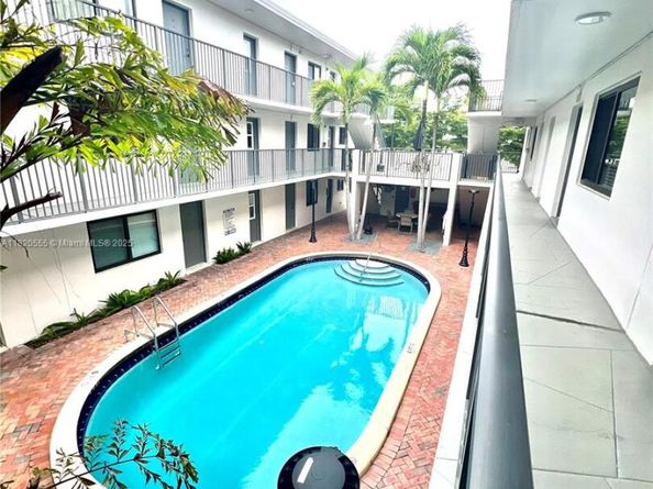 3240 Mary St S207, Miami FL 33133