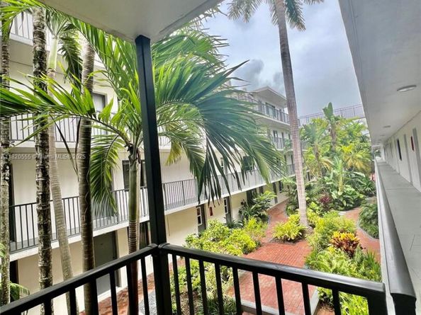 3240 Mary St S207, Miami FL 33133