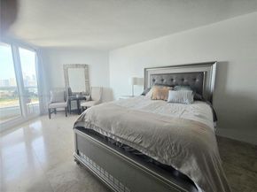 1717 N Bayshore Dr B4141, Miami FL 33132