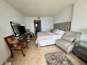 1717 N Bayshore Dr B4141, Miami FL 33132